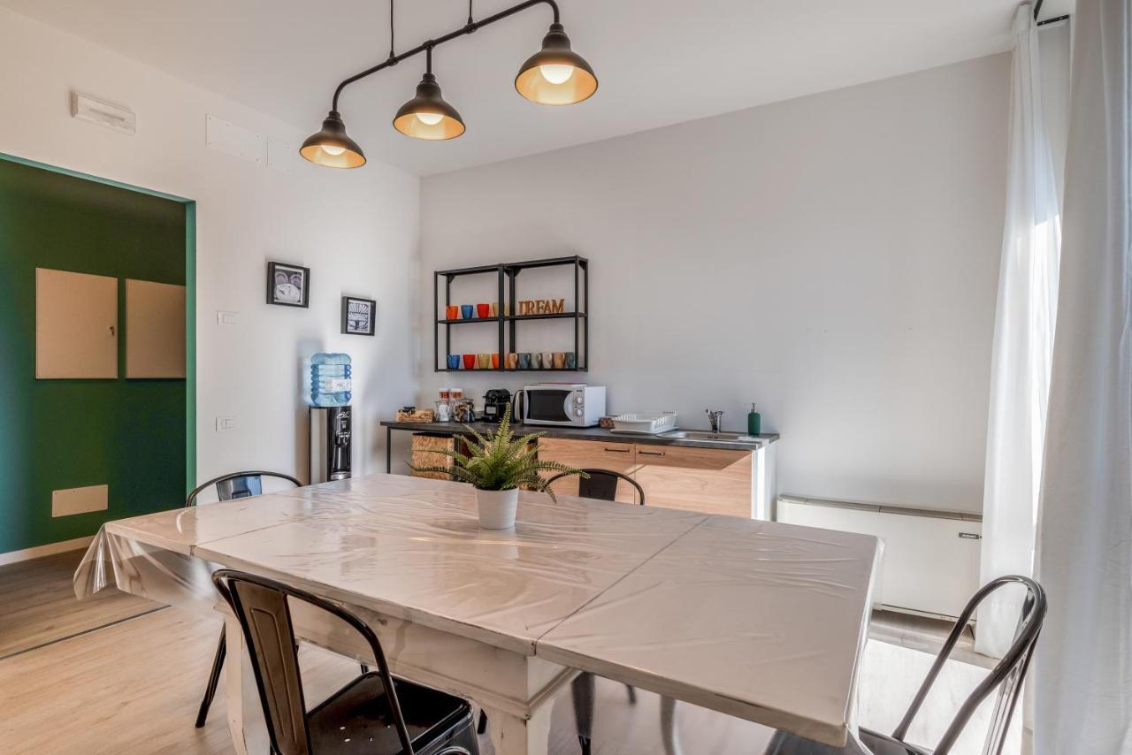 Family & Friends Rooms With Shared Bathroom Πάδοβα Εξωτερικό φωτογραφία